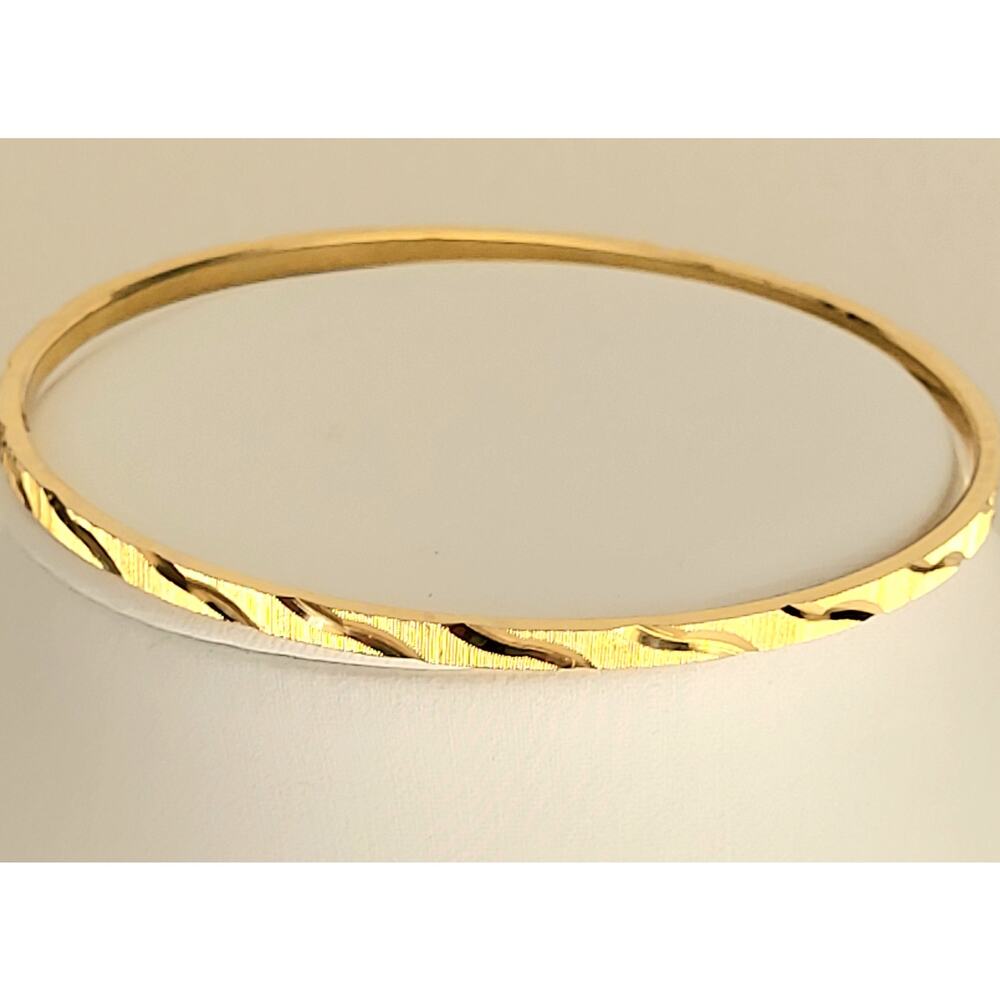 Crown Trifari  Diamond Cut Gold Bangle Bracelet Vintage